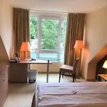 Hotell Seeblick 4*