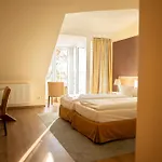 Seeblick Hotel 4*