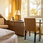 Seeblick Hotell 4*