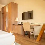 Hotell Seeblick 4*
