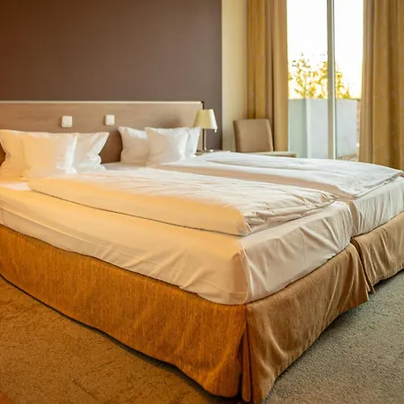 فندق Seeblick 4*