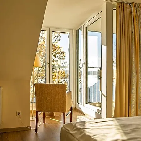 Seeblick 4*